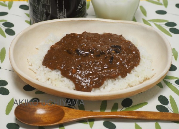 レトルトカレーをマイアレンジ！ホールスパイスをテンパリング