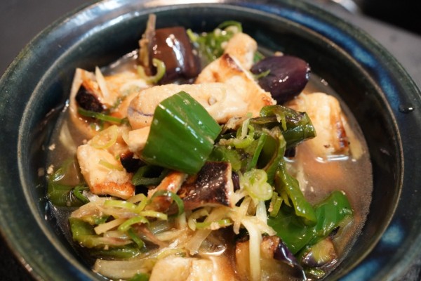茄子とピーマンと油揚げと薬味たっぷりの焼き揚げ白だし浸し