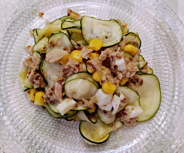 今が旬の夏野菜ズッキーニを使って☆ズッキーニのツナサラダ♪