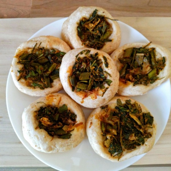 しゃきしゃき♪　空心菜の焼きカレーパン
