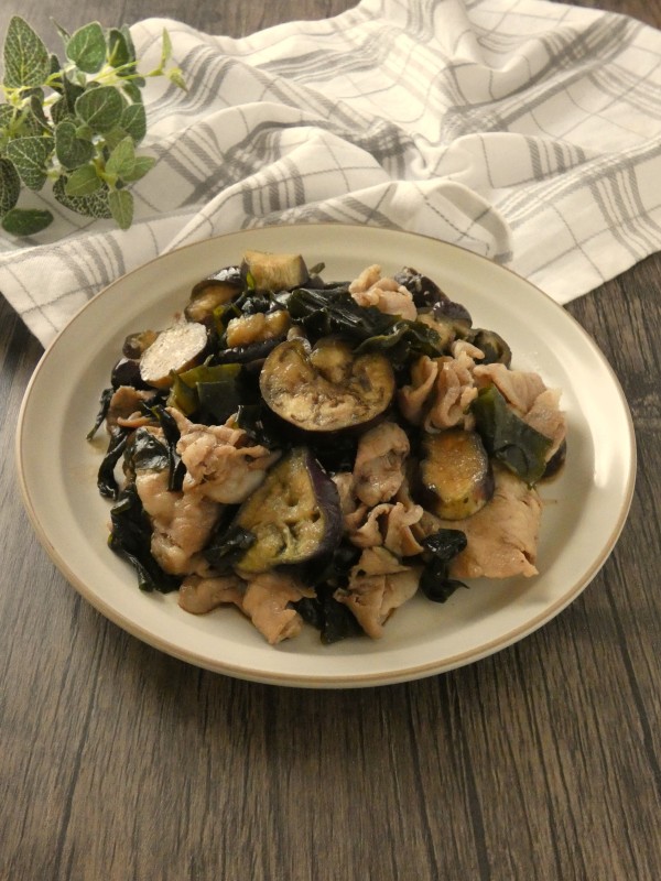 『レンジで簡単！「豚しゃぶとナスのにんにく醤油和え」』