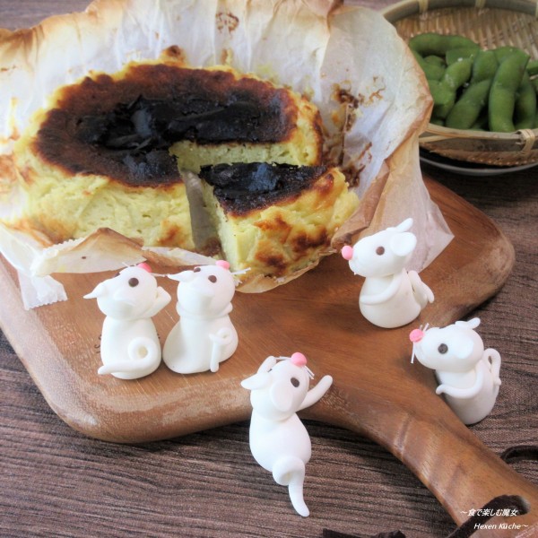 混ぜて焼くだけの、贅沢過ぎる、えだ豆おやつ♪『豆王バスク風チーズケーキ』