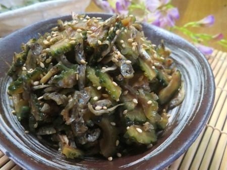 『ご飯のお供やお酒のあてにも♪　ゴーヤとおかかじゃこの佃煮』