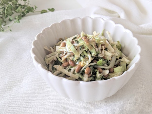 腸活に♪『納豆と大葉とキャベツの味噌和え』の作り方【美肌レシピ】 - 美肌Dish