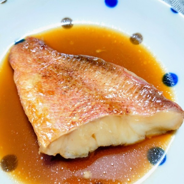 レンジ調理で、赤魚の煮魚 | Minha Praia
