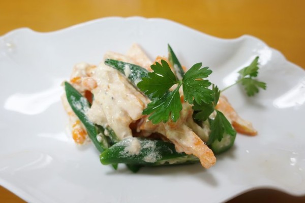 手早く美味しい完熟白ゴーヤとオクラの和え物