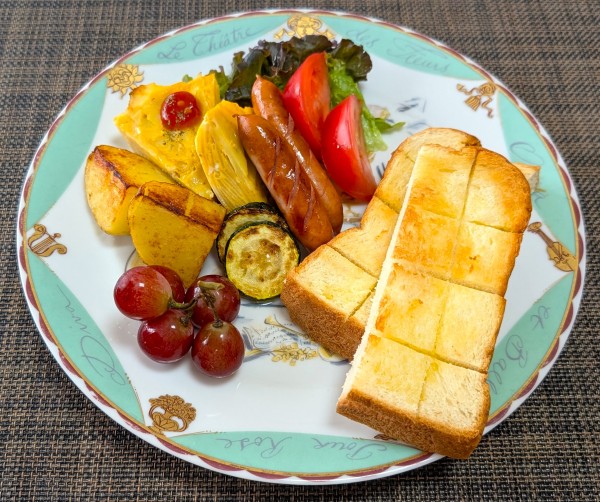 夏らしい野菜たっぷりワンプレ☆じゃがいものトルティージャ♪☆♪☆♪