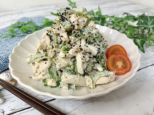 レンジで簡単♪ゴーヤと鶏胸肉の塩昆布柚子胡椒マヨサラダ