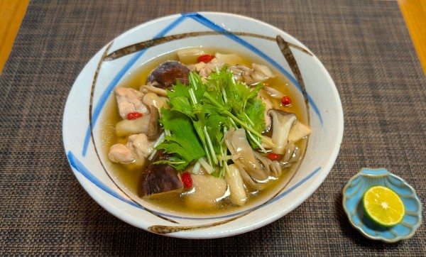 旨みたっぷり満足感たっぷり☆鶏肉とミックスきのこのあんかけうどん♪☆♪☆♪