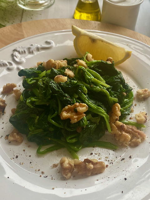 レモンをキュッと！イタリアンなほうれん草のおひたし【PR】