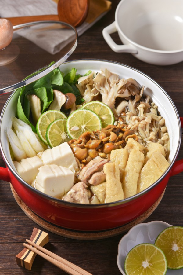 すだち香るきのこ鍋｜群馬県産野菜で味わう秋のさっぱり鍋レシピ【ぐんまクッキングアンバサダーvol.25】 - すずめの食卓３６５日