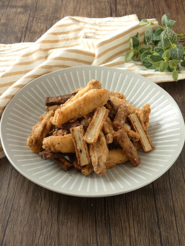 『ボリュームたっぷり！「手羽中とごぼうのあげがらめ」』