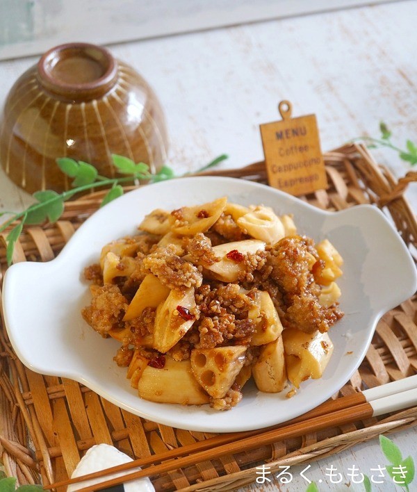 ご飯が進む～♪蓮根とゴロゴロ豚ミンチの中華炒め