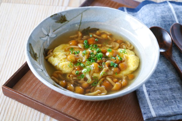 『なめこあんの卵焼き』のレシピ｜料理家神田えり子のおばんざい食堂