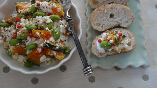 『カテージチーズでヘルシー大満足♪かぼちゃサラダのカナッペ』