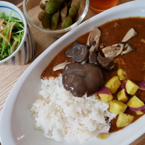 『さつまいもときのこのカレー、昨日の昼ごはん#本日のおうちごはん』