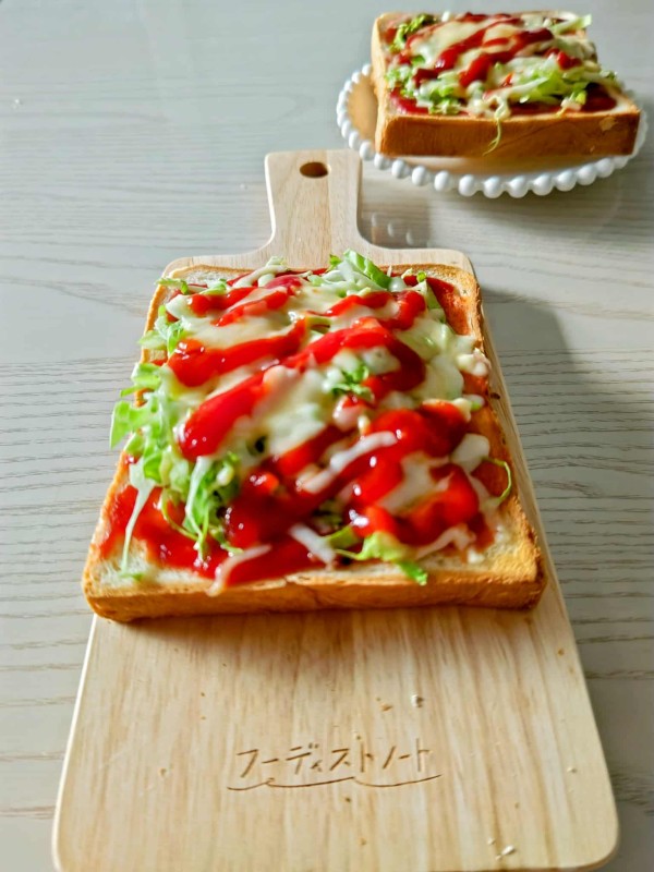 『【キャベツのピザトースト】休日の朝にお勧めの我が家の定番トーストです。』