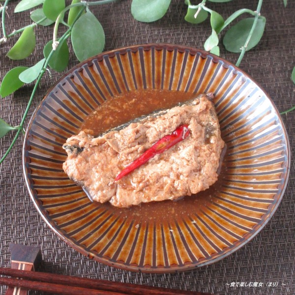 材料入れて煮るだけ♪まろやかで旨み増し魚料理。乳和食アンバサダー『ブリの味噌煮』