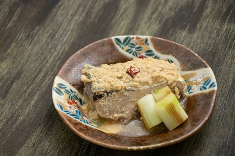 牛乳で煮る「煮魚」ってどうなの? 実際に作って検証してみた!(PR)