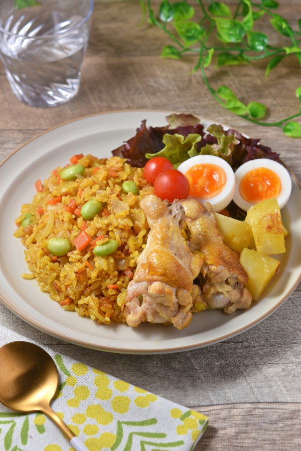 手羽元カレーピラフ|炊飯器で簡単!ジューシーな時短レシピ - すずめの食卓365日