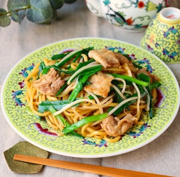 【フーディストノート掲載】もっちり太麺がおいしい! 「やみつき上海」