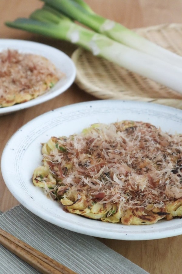 『【#ヘルシーレシピ】上州ねぎ丸ごと1本消費！うま味たっぷり米粉のねぎ焼き』