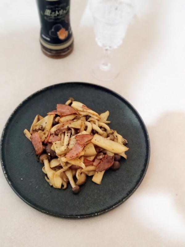 『トリュフ薫る リッチなきのこソテー』