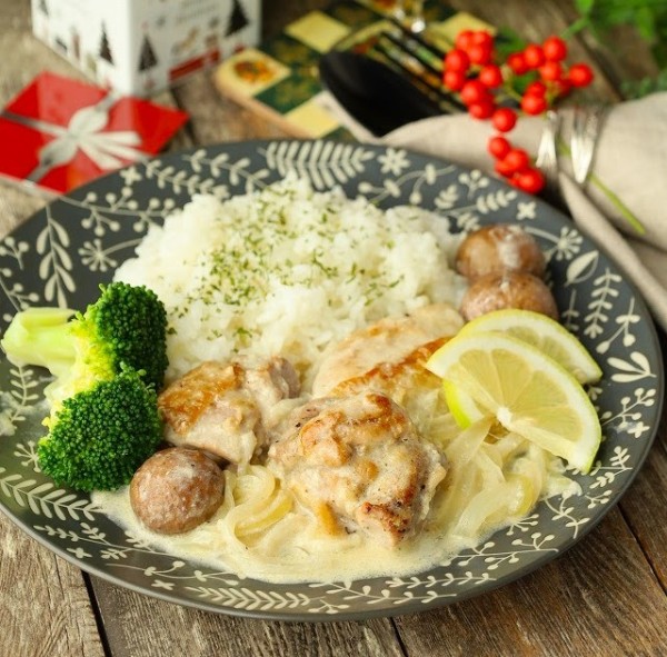 【フーディストノート掲載】ご飯にも合う! ワンプレートで片付けも楽チン♪ 「 鶏肉のレモンクリーム煮」 (レシピ)