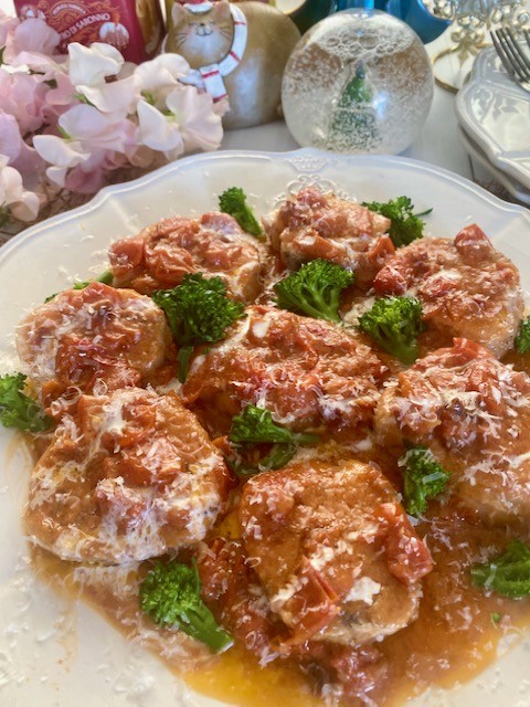 今年のクリスマスはジャンボネットで決まり！鶏もも肉のジャンボネット