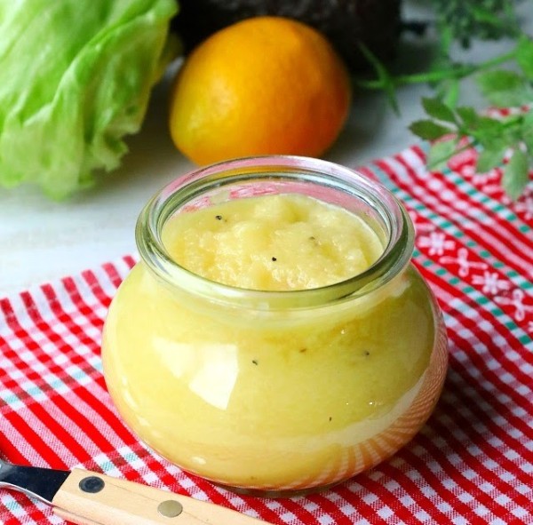 クリーム色がきれい♪ りんごのさわやかドレッシング (レシピ)