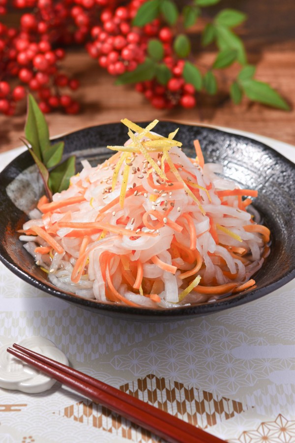 紅白なます レシピ｜白だしで簡単・柚子香るおせち定番 - すずめの食卓３６５日