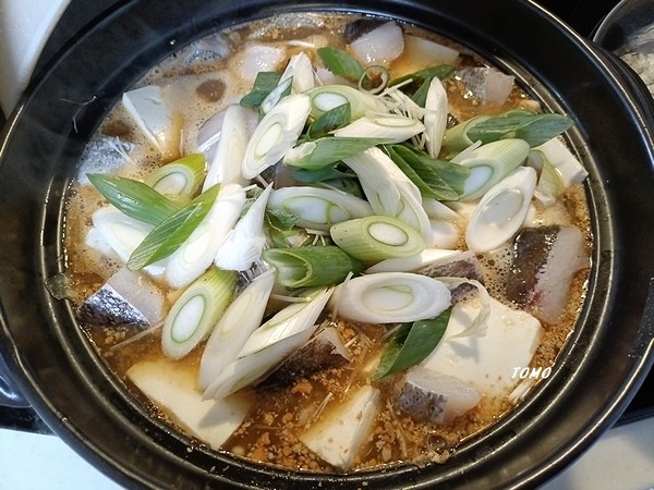 体が温まる♪アンコウの肝とタラの味噌鍋