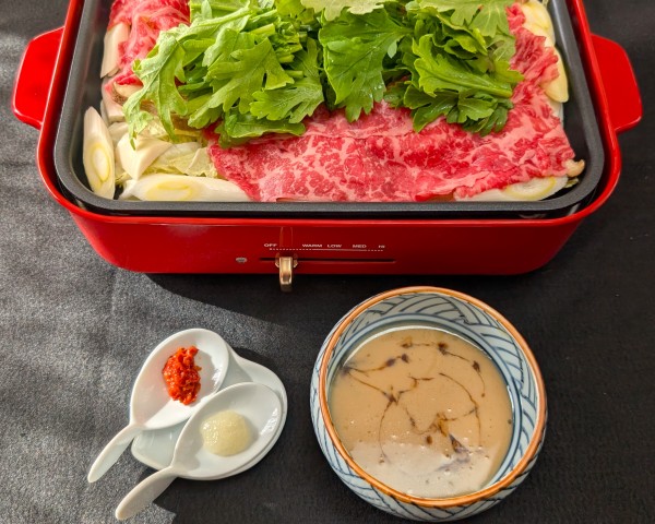 蒸すだけ手軽に最強☆ホットプレートｄｅ牛肉の蒸し♪☆♪☆♪