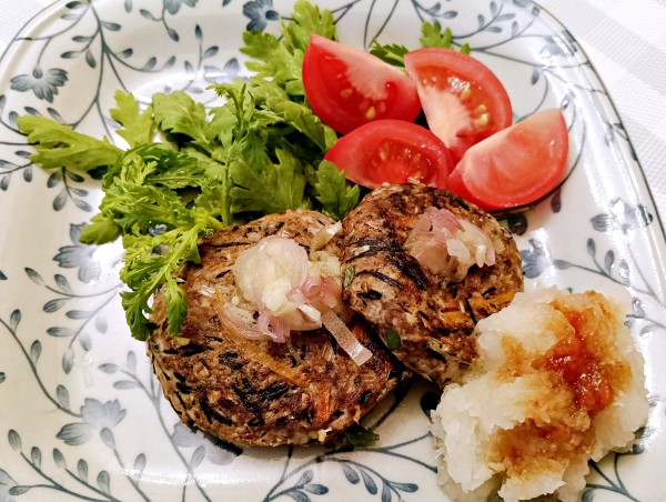 年末年始で疲れた胃を休める！ひじき入りイワシハンバーグ♪