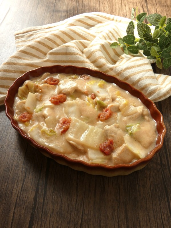 『フライパンひとつで簡単！「鶏肉と白菜の明太グラタン」』