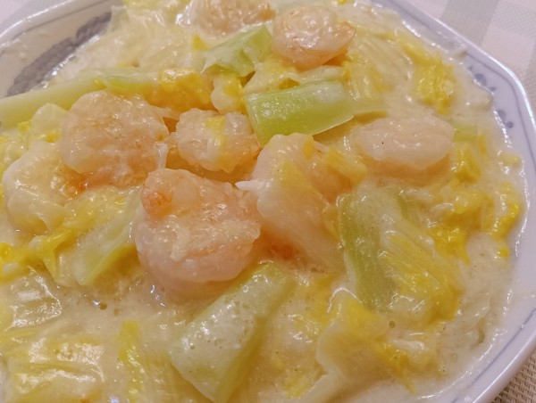 エビとトロトロ白菜を生クリームで！エビと白菜のクリーム煮♫