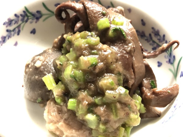 【缶詰活用】里芋とイカのガリバタ炒め