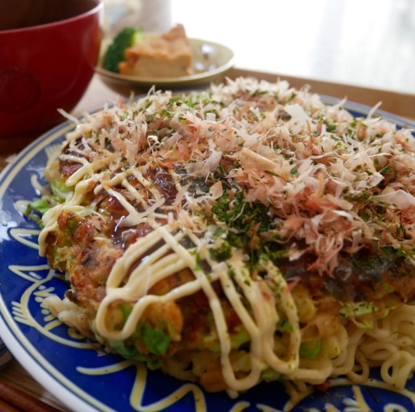 『ストックサッポロ一番のモダン焼き#今日のおうちごはん』