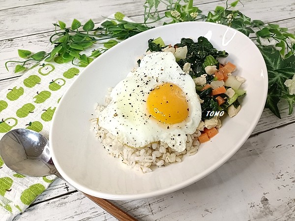 冬野菜のガパオライス風