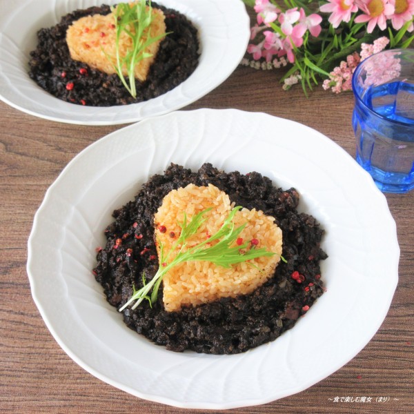 手軽に本格＆高級感。ルウなし。スパイスから作る魅惑的で刺激的な『ブラックココア キーマカレー』