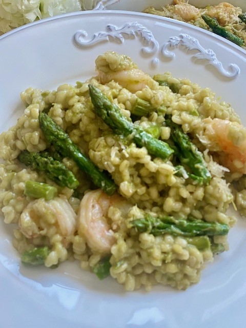 群馬県産アスパラガスの旨味たっぷり！エビも入ったもち麦リゾット【PR】