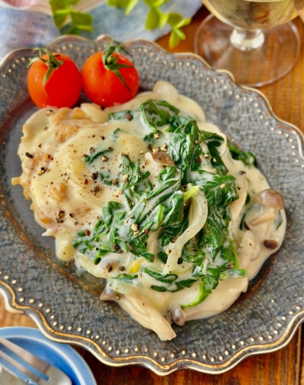 『寒い日に嬉しい！子供達が即完食したチキンとほうれん草のクリーム煮』