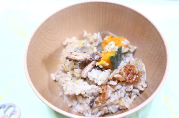 時短栄養飯！かぼちゃ×まいたけ×いわし缶の炊き込みご飯
