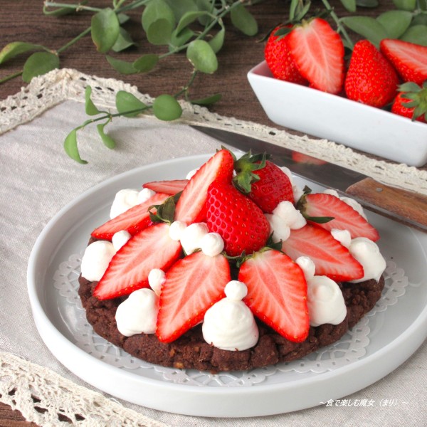 型不要。お店風を、簡単に作る技！グルテンフリー『やよいひめ　いちごチョコレート米粉タルト』