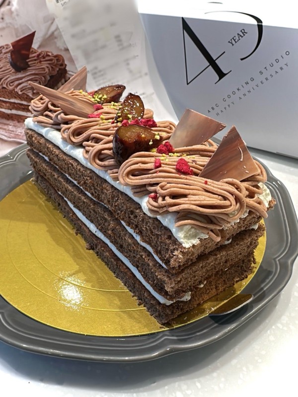 『男子は女子ほどチョコは好きじゃない！バレンタインにはココアベースのケーキ』