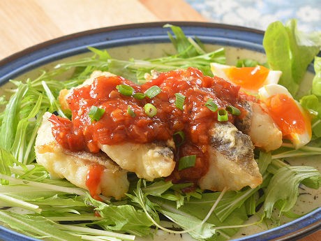 からりと揚げた鱈の中華風トマトソース掛け♪