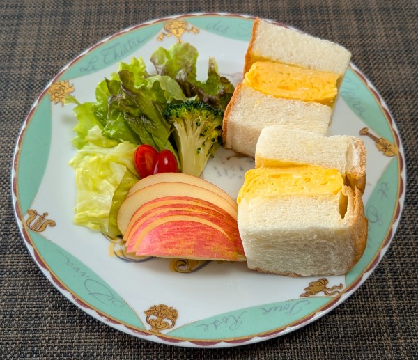 口の中にじゅーわっと広がる☆だし巻きたまごのサンドイッチ♪☆♪☆♪