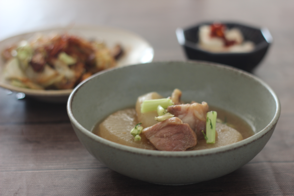 『レンジで柔らか豚肩ロースと大根のオイスターソース煮とまごわやさしいダイエット献立』