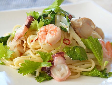 軽い二人分！白菜たっぷり海の幸パスタ♪