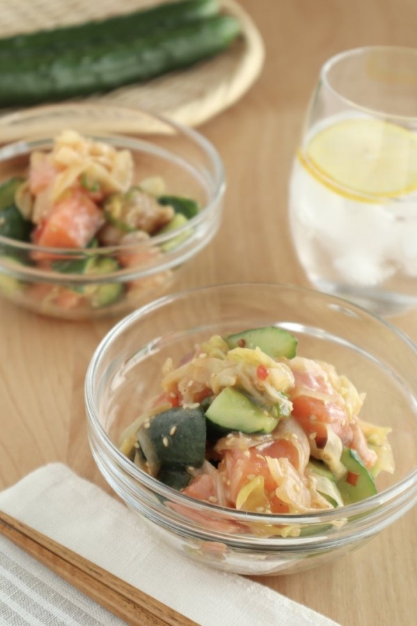 『ごま油香る♪サーモンときゅうりの中華風ピリ辛和え』